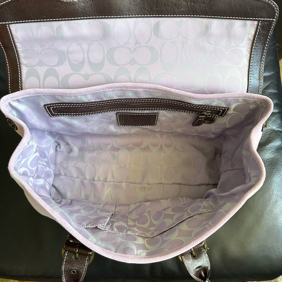 Beautiful Lavender Coach Purse 👛 - Picture 3 of 3